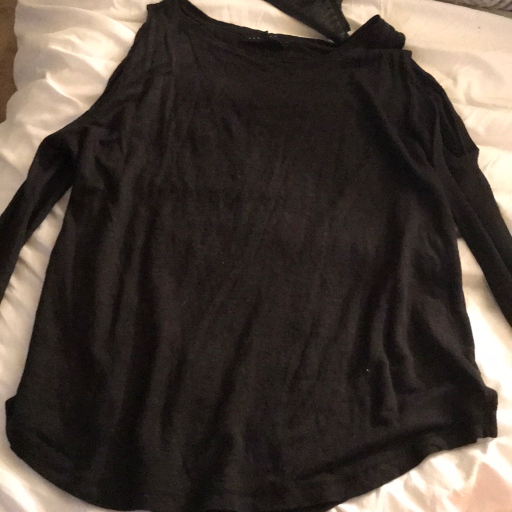 Sanctuary Cold Shoulder Long Sleeve Top